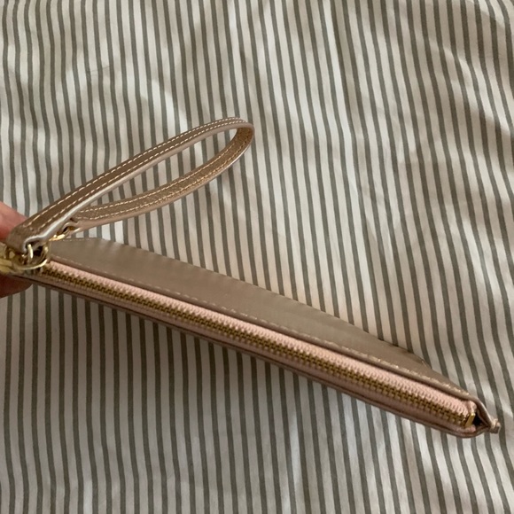 Kate Spade Wristlet NEW - Picture 2 of 4